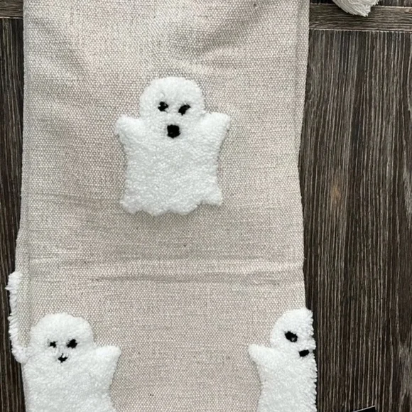Last one NEW RACHEL ZOE Ghost Throw Blanket Beige / Neutral / Tan NWT